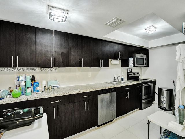 18061 Biscayne Blvd 502, Aventura, FL 33160