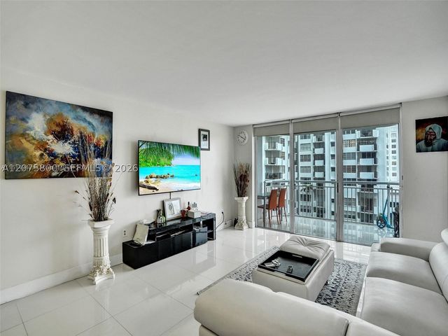 18061 Biscayne Blvd 502, Aventura, FL 33160