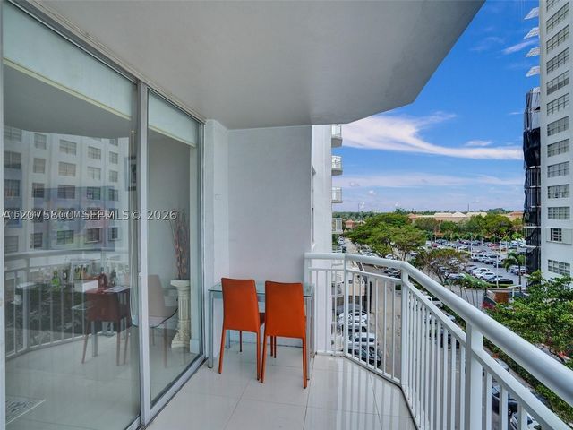 18061 Biscayne Blvd 502, Aventura, FL 33160