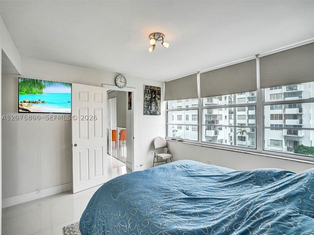 18061 Biscayne Blvd 502, Aventura, FL 33160
