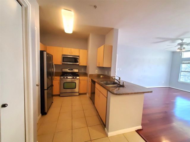 2209 Hancock DR 16, Austin, TX 78756