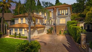 318 Canyon Falls Dr, Folsom, CA 95630