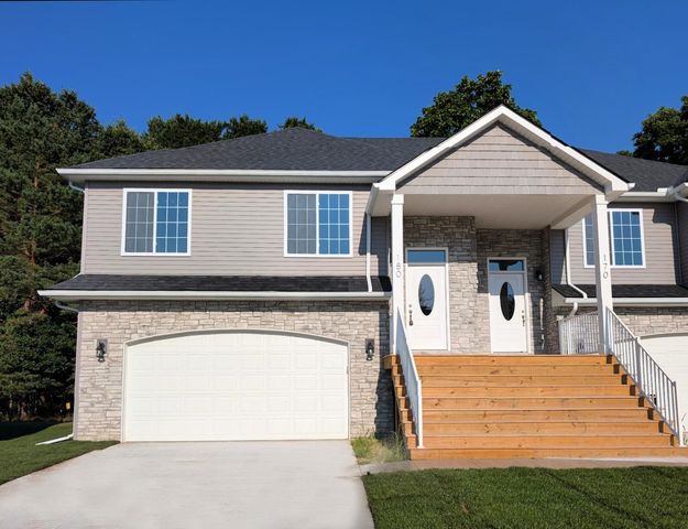 180 Whispering Pines Drive, Fenton, MI 48430