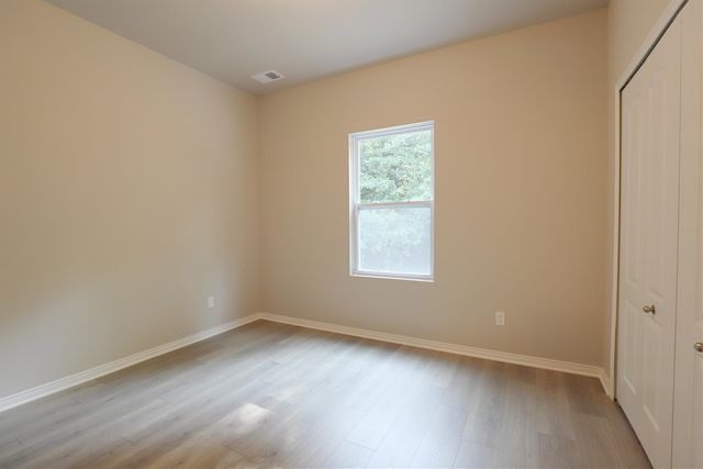 180 Whispering Pines Drive, Fenton, MI 48430