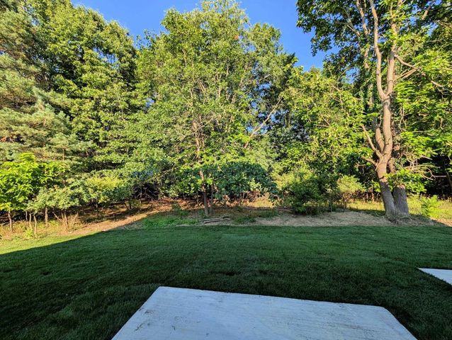 180 Whispering Pines Drive, Fenton, MI 48430