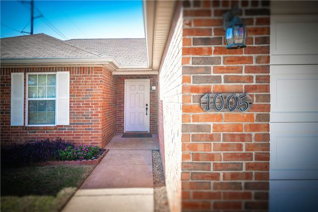 1005 Zachary Street, Centerton, AR 72719