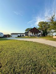 6226 NW Huxman RD, Topeka, KS 66618