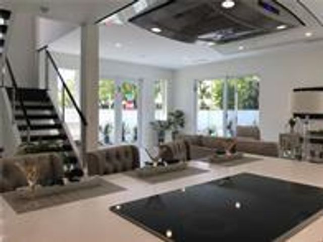 1617 NE 8th Street, Fort Lauderdale, FL 33304