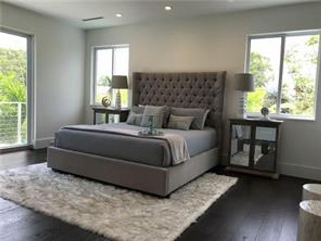 1617 NE 8th Street, Fort Lauderdale, FL 33304