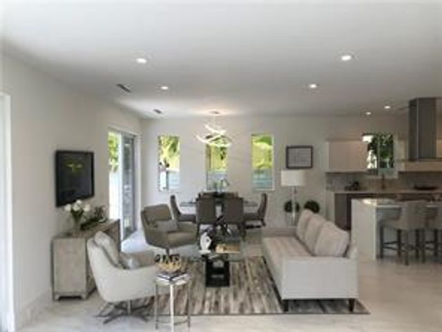 1617 NE 8th Street, Fort Lauderdale, FL 33304