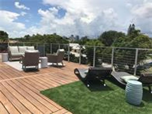 1617 NE 8th Street, Fort Lauderdale, FL 33304