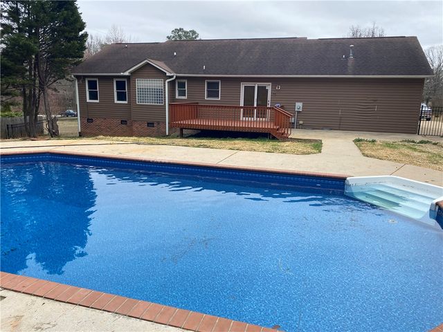 2108 Anderson Highway, Williamston, SC 29697