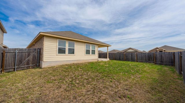 1003 Round Bale RD, Hutto, TX 78634