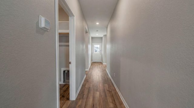 1003 Round Bale RD, Hutto, TX 78634