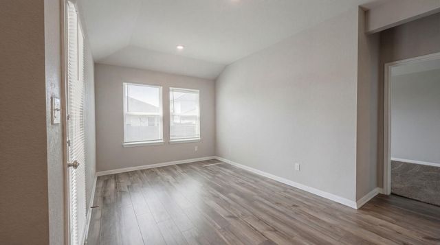 1003 Round Bale RD, Hutto, TX 78634