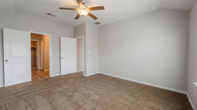 1003 Round Bale RD, Hutto, TX 78634