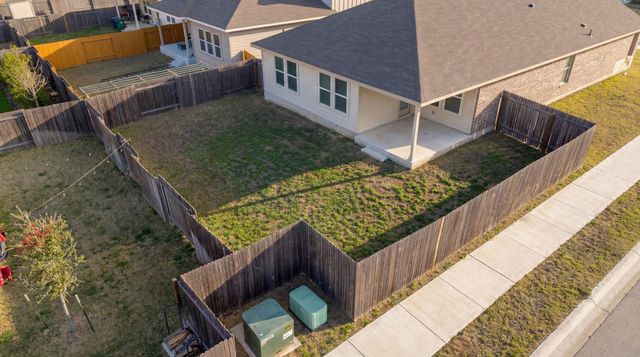 1003 Round Bale RD, Hutto, TX 78634