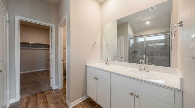 1003 Round Bale RD, Hutto, TX 78634