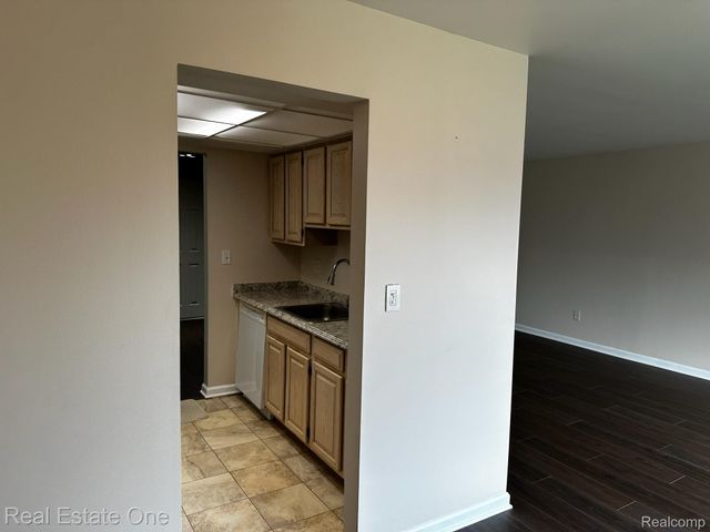 780 E Fox Hills Drive, Bloomfield Hills, MI 48304