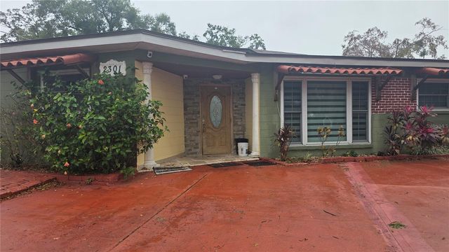 2301 W ROBSON STREET, Tampa, FL 33604