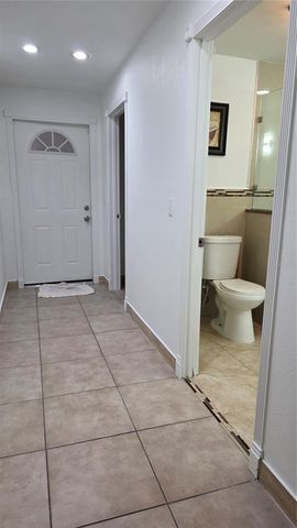 2301 W ROBSON STREET, Tampa, FL 33604