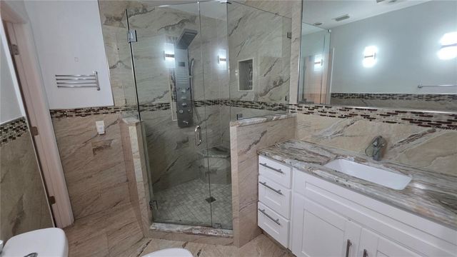 2301 W ROBSON STREET, Tampa, FL 33604