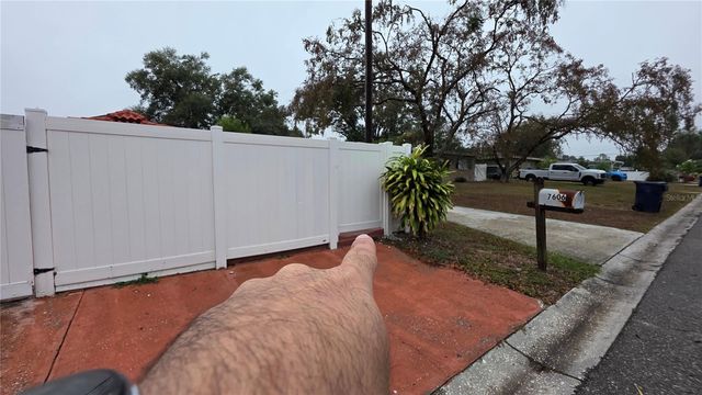 2301 W ROBSON STREET, Tampa, FL 33604