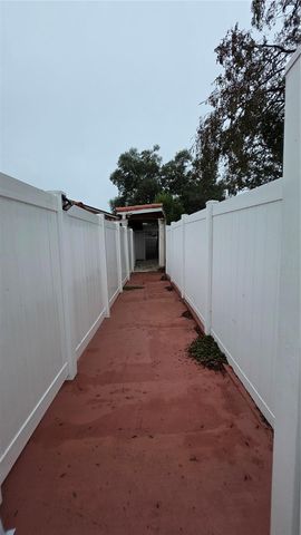 2301 W ROBSON STREET, Tampa, FL 33604