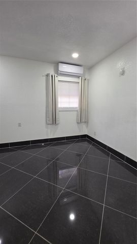 2301 W ROBSON STREET, Tampa, FL 33604