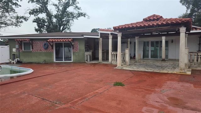 2301 W ROBSON STREET, Tampa, FL 33604