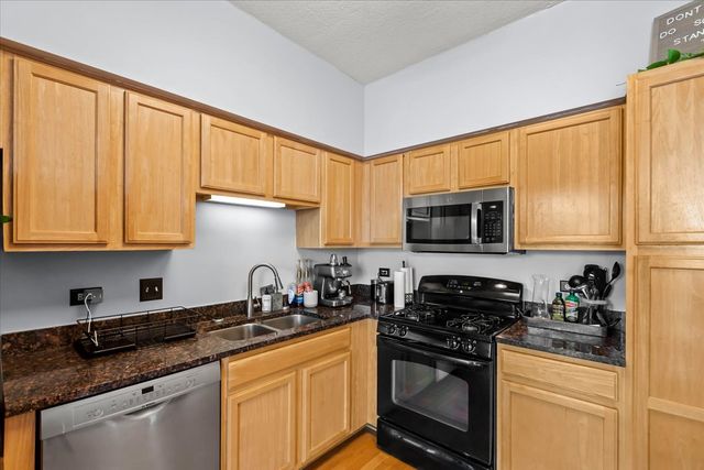 1134 W Granville Avenue 816, Chicago, IL 60660