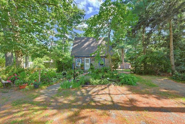 19 King Street, Norfolk, MA 02056