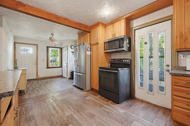 19 King Street, Norfolk, MA 02056