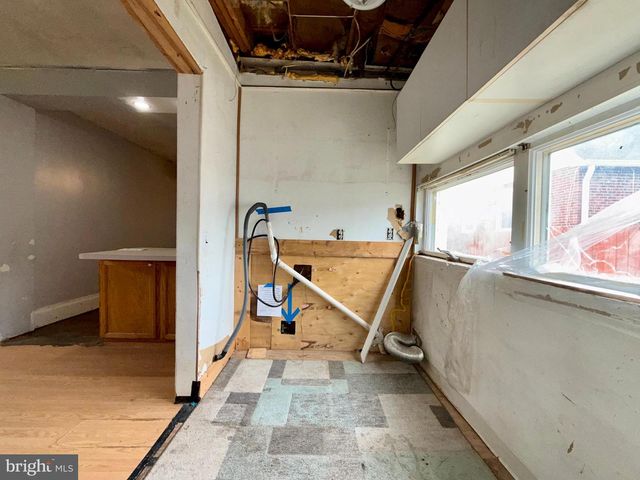 344 SAVANNAH RD, Baltimore, MD 21221
