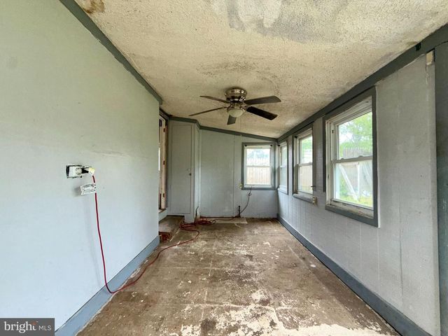 344 SAVANNAH RD, Baltimore, MD 21221