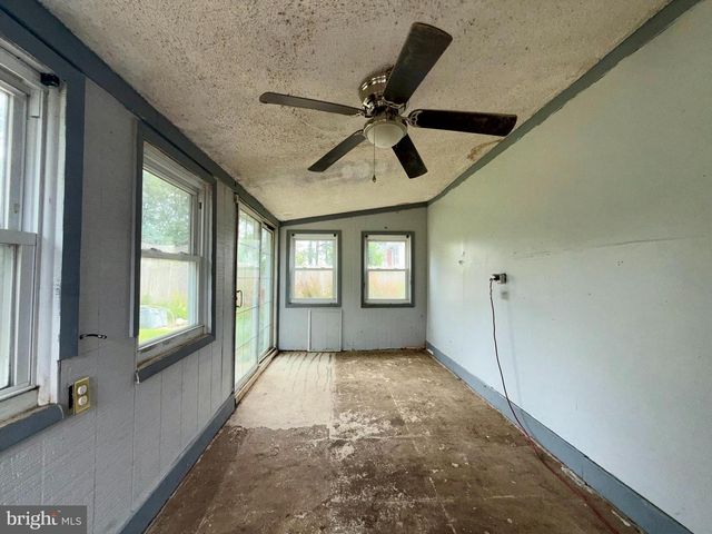 344 SAVANNAH RD, Baltimore, MD 21221