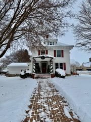 411 Albion Avenue, Fairmont, MN 56031