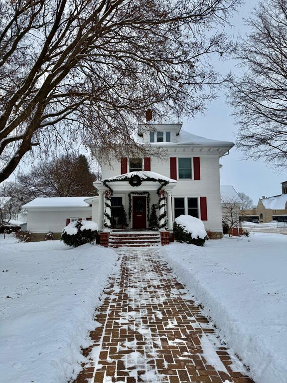 411 Albion Avenue, Fairmont, MN 56031