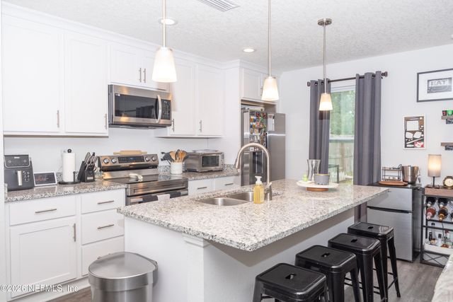 8352 HEWITT Street, Jacksonville, FL 32244