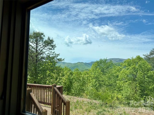 521 Duchess Drive, Sylva, NC 28779