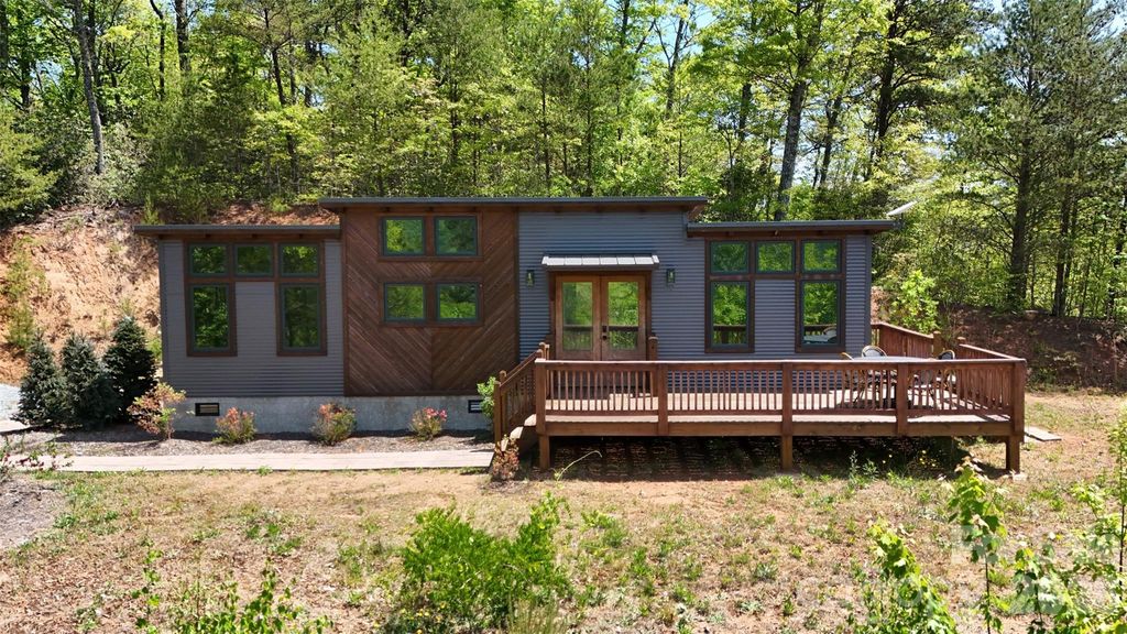 521 Duchess Drive, Sylva, NC 28779