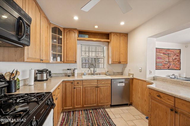 1446 N Rosemont Boulevard, Tucson, AZ 85712