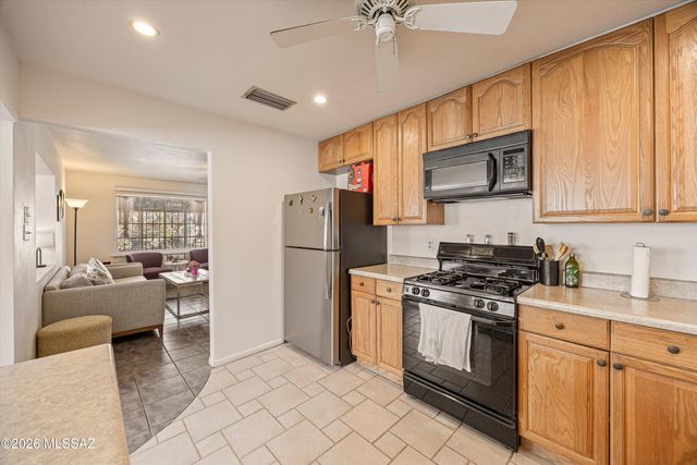 1446 N Rosemont Boulevard, Tucson, AZ 85712