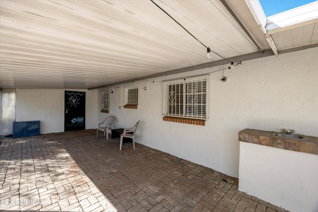 1446 N Rosemont Boulevard, Tucson, AZ 85712