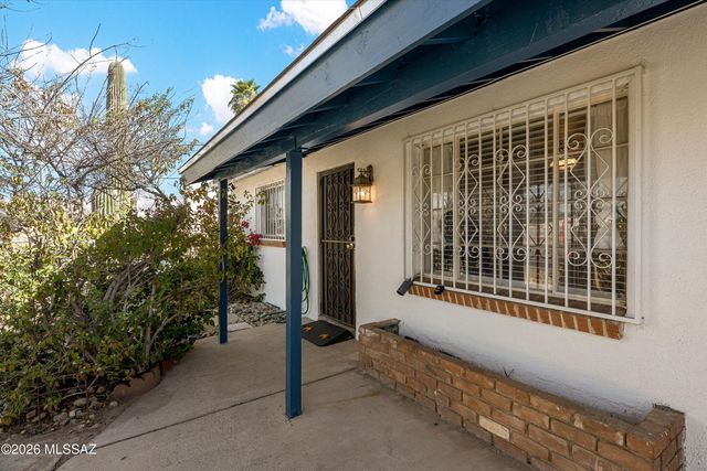 1446 N Rosemont Boulevard, Tucson, AZ 85712