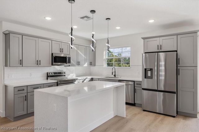 7335 Ancha Street, Sebring, FL 33872