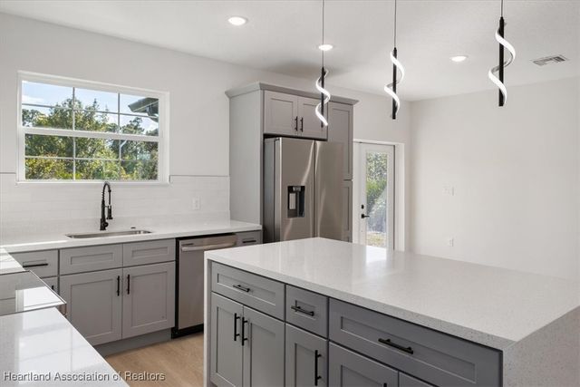 7335 Ancha Street, Sebring, FL 33872