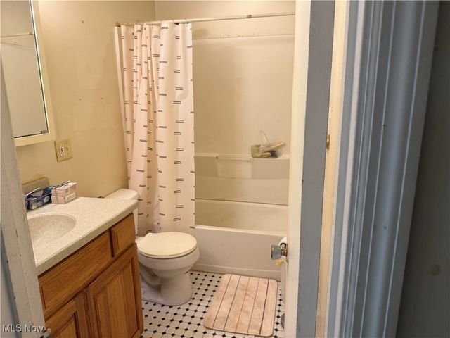 4102 Burkey Road, Austintown, OH 44515