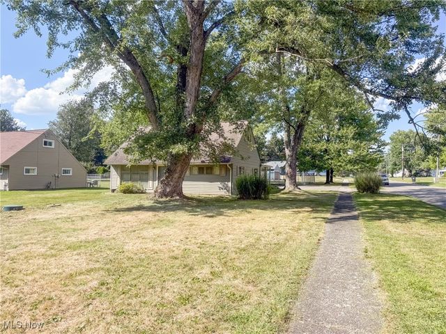 4102 Burkey Road, Austintown, OH 44515