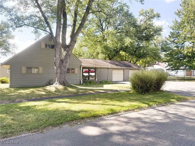 4102 Burkey Road, Austintown, OH 44515